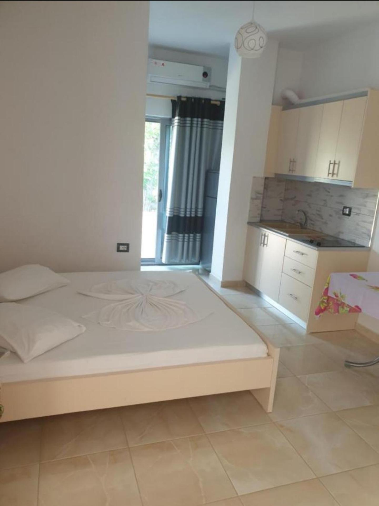 Alinani Apartments Ksamil Chambre photo